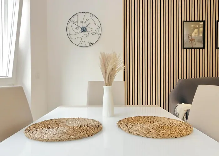Modern Large In Apartamento *